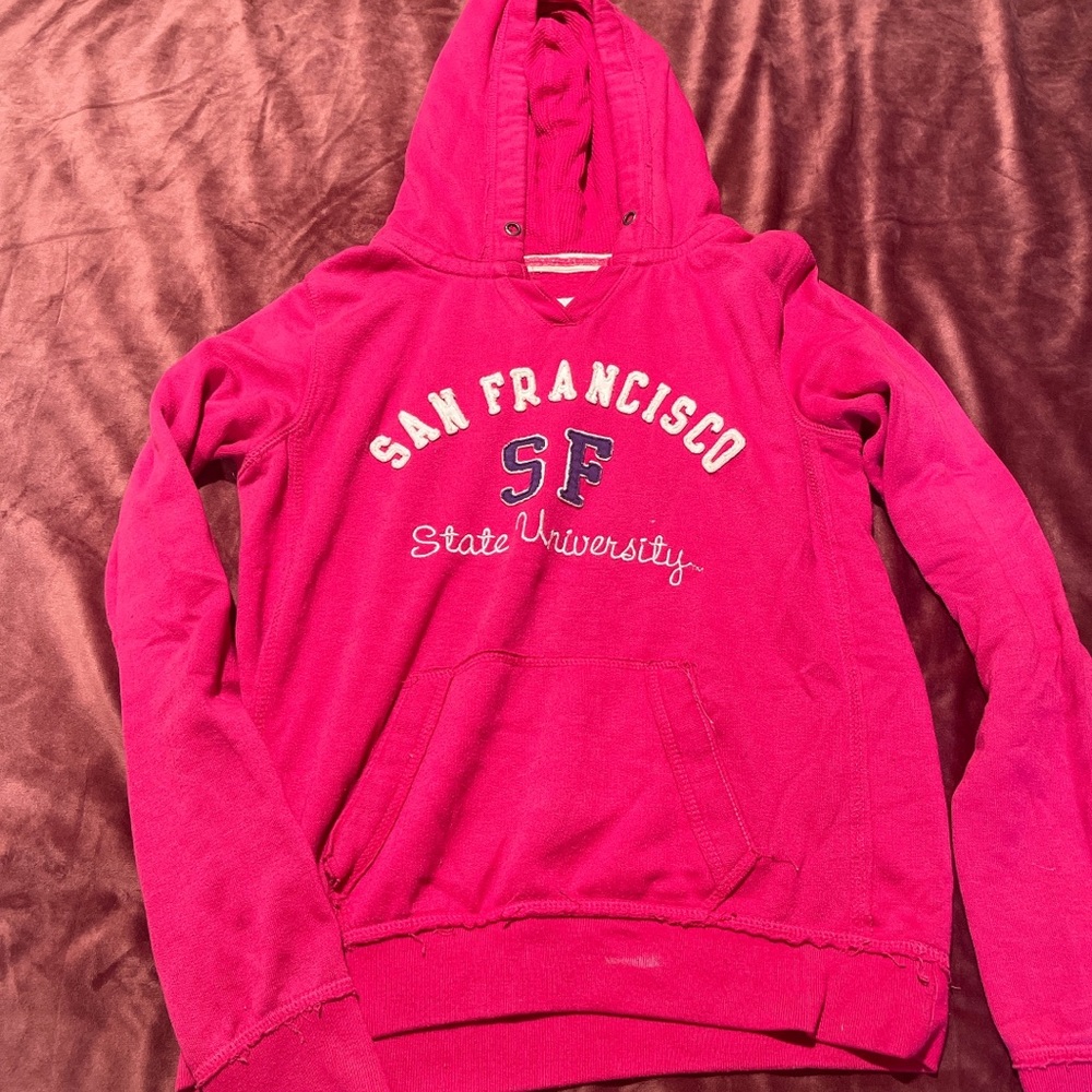 Vintage San Francisco State University hoodie. In good condition size small.